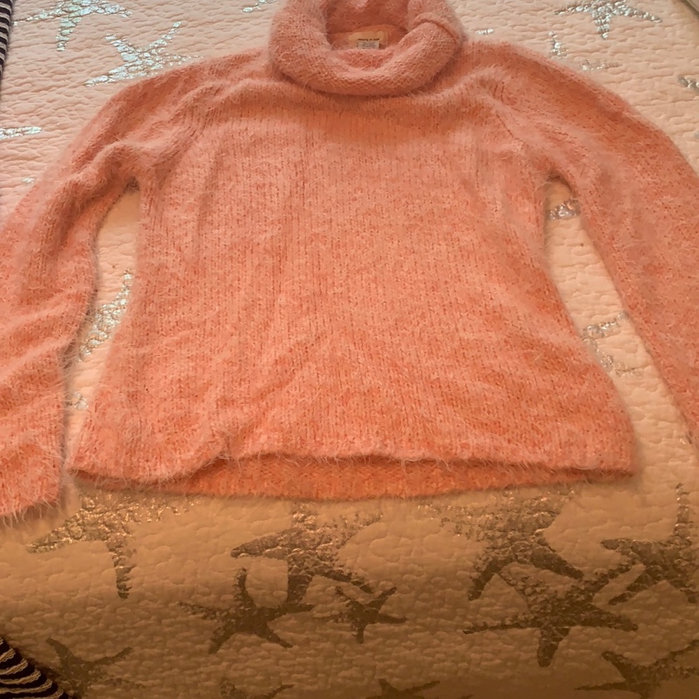 NWT Anthropology Sleeping on snow turtleneck med